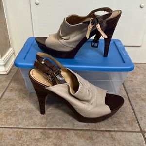 Nine West canvas pumps
